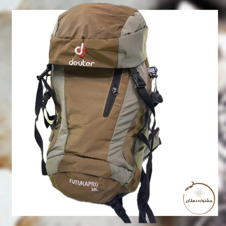 کوله پشتی دیوتر Futura Pro 38L با ترکیب رنگ قهوه و خاکی با ظرفیت ۳۸ لیتر